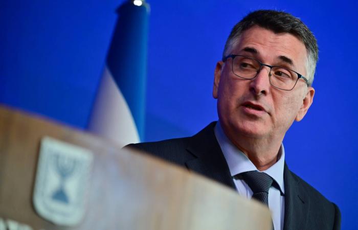 «سنتكوم»
      تحذر
      الموانئ
      الإيرانية
      المستخدمة
      عسكرياً