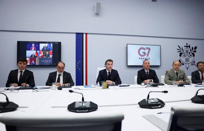 «المحامين»
      المصرية
      تصطدم
      مجدداً
      بالدراما
      بسبب
      «المتر
      سمير»