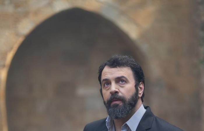 خلف عباءات "مولانا".. رحلة تصميم معقدة لشخصية تيم حسن