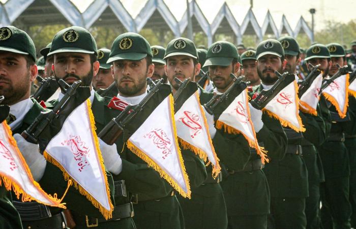 إيران.. الحرس الثوري يعلن شن "أعنف وأضخم عملية عسكرية منذ بدء الحرب"