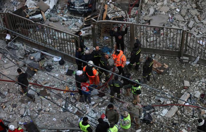 إسرائيل
      تستهدف
      قلب
      بيروت
      وتواصل
      غاراتها
      على
      الضاحية
      الجنوبية