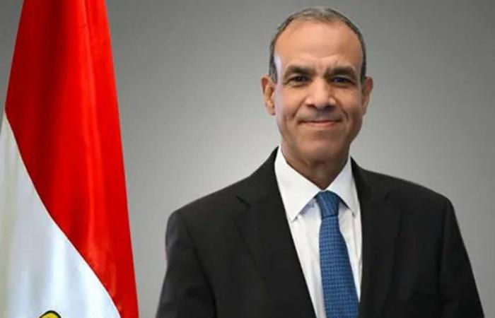 وزير الخارجية المصري يبحث هاتفيا مع نظرائه بالأردن والبحرين وإيران خفض التصعيد بالمنطقة