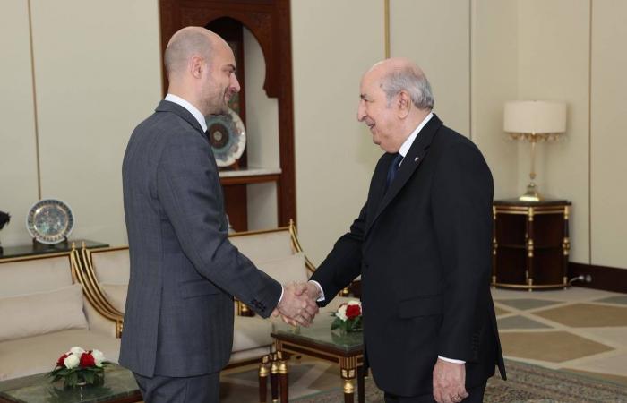 الجزائر
      وفرنسا
      لتفكيك
      «مسلسل
      تبادل
      طرد
      الدبلوماسيين»