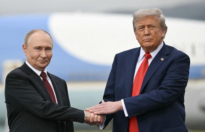 كيف منح ترامب بشنّه حربًا على إيران "فرصة" لبوتين؟