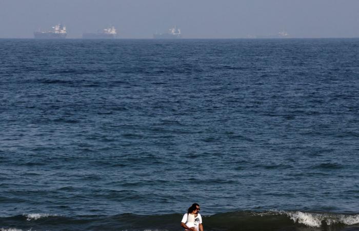 ضابط سابق بالبحرية الملكية: الألغام بمضيق هرمز قد تسبب "أضرارًا جسيمة"