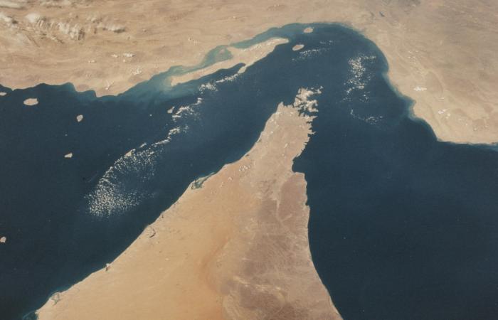 قبالة سواحل الإمارات.. منظمة UKMTO: تضرر سفينة حاويات جراء ما يُشتبه أنها "قذيفة"