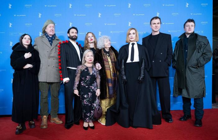 أولريكه
      أوتينغر:
      استوحيت
      «كونتيسة
      الدم»
      من
      زيارتي
      لمدن
      منسية