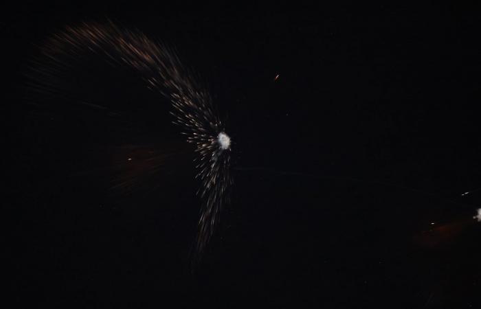 كيف يُشكل استخدام إيران للذخائر العنقودية تحديًا للدفاعات الجوية الإسرائيلية؟