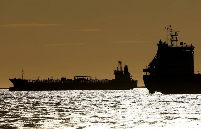 تخفيف
      قيود
      النفط
      الروسي
      يربك
      الغرب
      وسط
      حربي
      أوكرانيا
      وإيران