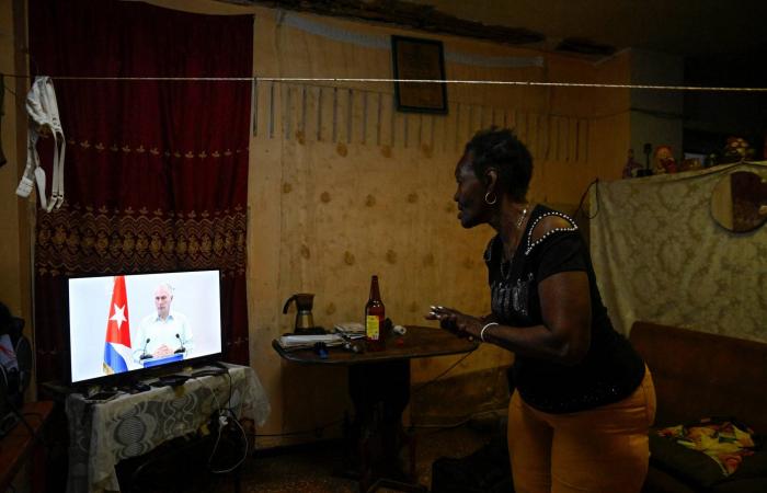 الرئيسة
      الفنزويلية
      تطلب
      من
      ترمب
      رفع
      العقوبات
      الأميركية