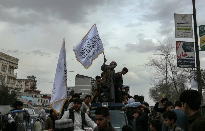 باكستان
      تشن
      غارات
      على
      أفغانستان
      ضد
      «أهداف
      تتعلق
      بحركة
      طالبان
      الباكستانية»