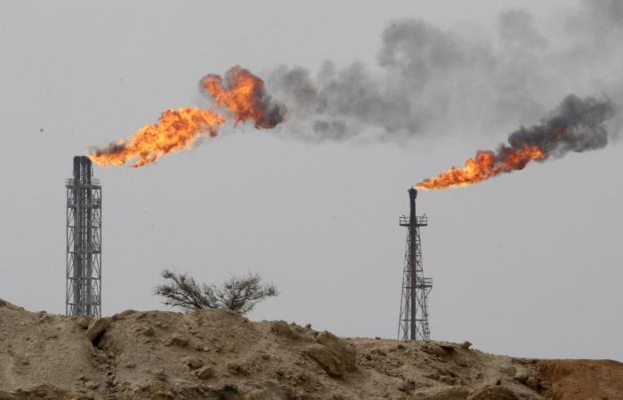 الجيش الأمريكي يكشف الأهداف التي قصفها بجزيرة خرج الإيرانية ومسؤول إيراني يعلق