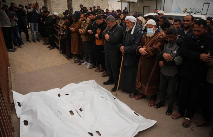 مجاعة
      جديدة
      تهدد
      غزة
      وسط
      تصعيد
      عسكري
      إسرائيلي