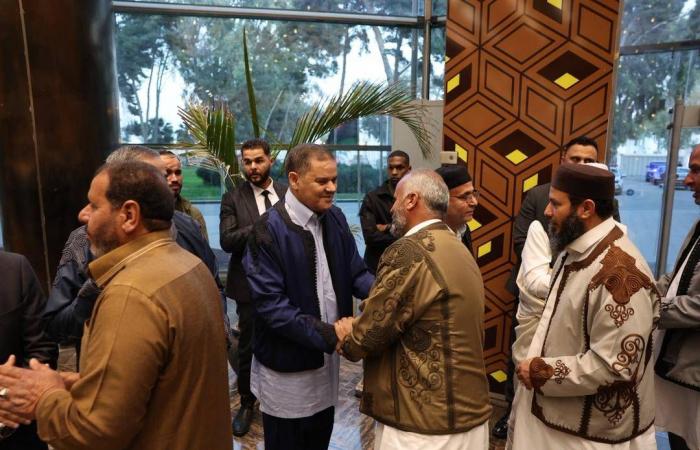 الدبيبة
      لترسيخ
      نفوذه
      غرب
      ليبيا
      بتعديل
      وزاري
      و«تحالفات
      جديدة»