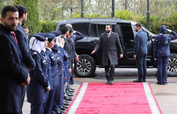 افتتاح
      «معهد
      الشرطة
      النسائية»
      في
      دمشق
      وترقية
      ضابطة
      منشقة