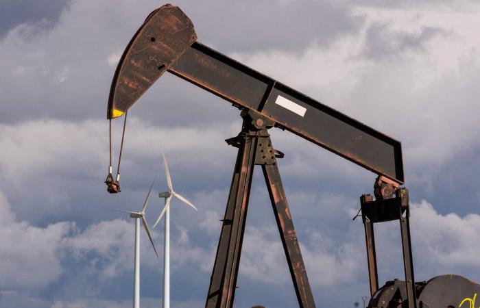 كيف
      «خنق»
      الدولار
      بريق
      الذهب
      في
      صراع
      الملاذات
      الآمنة؟