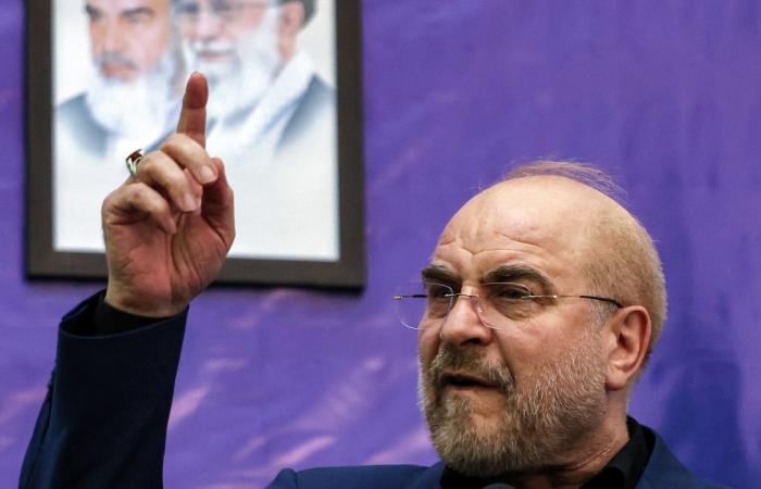 رئيس البرلمان الإيراني يسخر من مزاعم ترامب بـ"هزيمة" بلاده