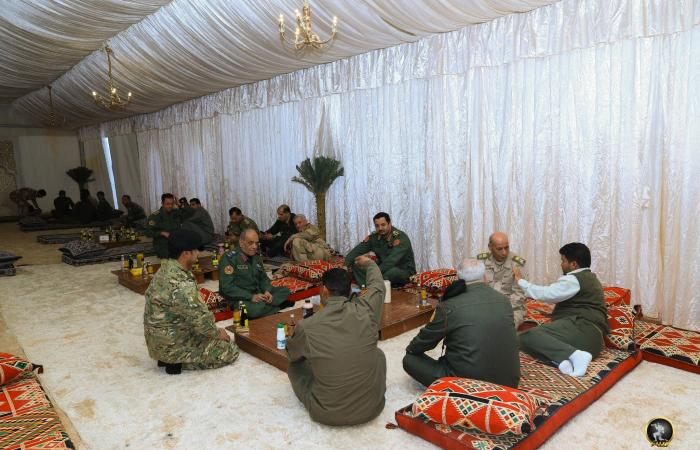 45
      مهاجراً
      فقدوا
      في
      البحر
      كانوا
      على
      متن
      قارب
      غادر
      تونس