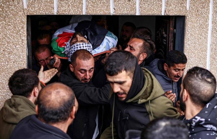 حكومة
      إقليم
      كردستان
      العراق:
      بغداد
      تفرض
      علينا
      حصاراً
      اقتصادياً
      خانقاً