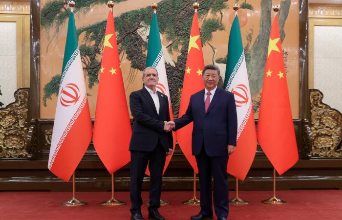 أميركا...
      وفاة
      طالب
      لجوء
      أفغاني
      خلال
      احتجازه
      لدى
      وكالة
      الهجرة