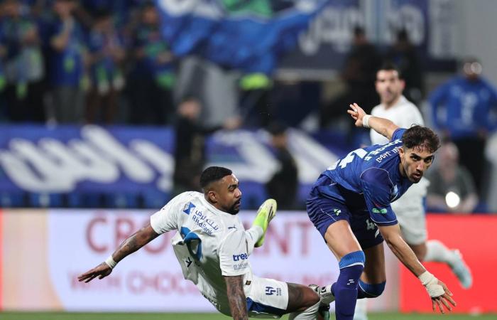 الدوري
      السعودي...
      هل
      يهدد
      تباين
      المستوى
      طموح
      الهلال
      في
      سباق
      اللقب؟