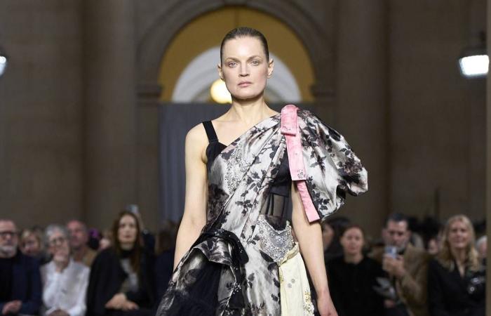 «إيترو»
      تنهي
      تعاونها
      مع
      مديرها
      الإبداعي
      ماركو
      دي
      فينتشنزو