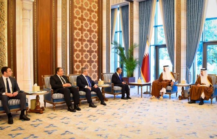 عبد
      العاطي
      يبدأ
      جولة
      خليجية
      لتعزيز
      التضامن
      المصري
      وتنسيق
      المواقف