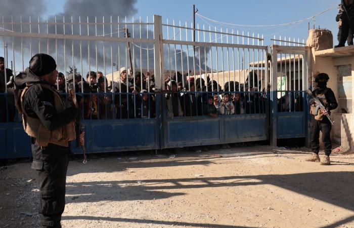 دمشق
      تعمل
      مع
      «قسد»
      على
      إغلاق
      ملف
      المعتقلين
      السياسيين