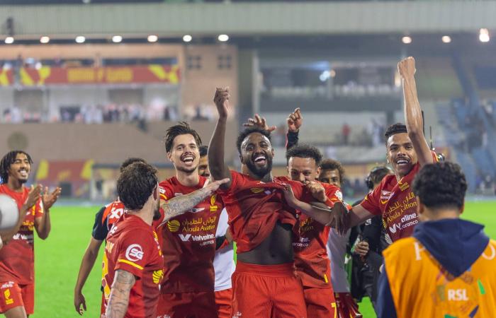 الدوري
      السعودي...
      ثلاثة
      أندية
      قد
      تنهي
      الموسم
      بـ
      86
      نقطة