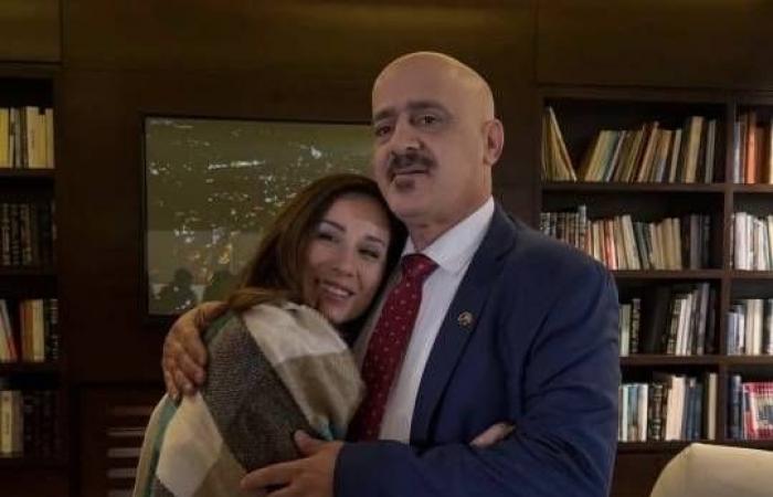 نزيه
      يوسف:
      أُغرمت
      بنص
      كارين
      رزق
      الله
      منذ
      اللحظة
      الأولى