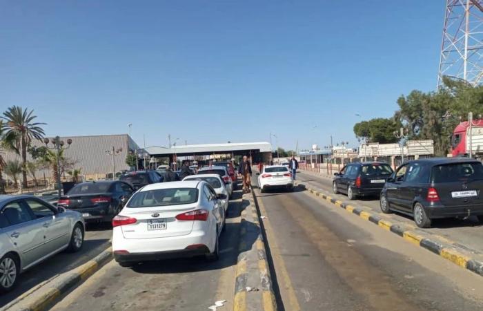 ليبيا:
      وزراء
      الدبيبة
      يتسلمون
      حقائبهم...
      والمنفي
      يتحرك
      لكسر
      الجمود