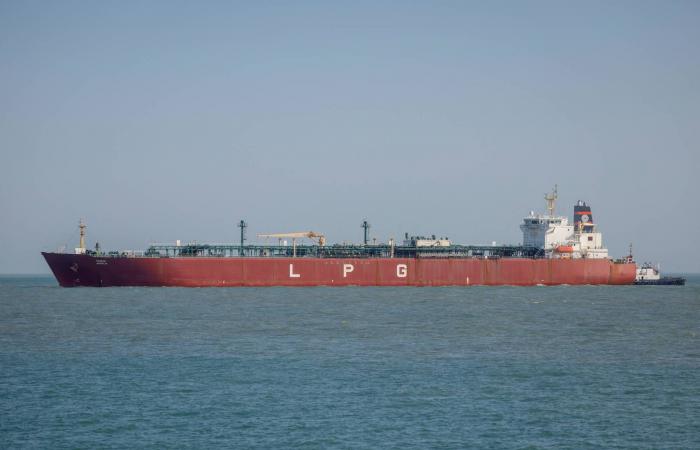 ردود
      متباينة
      على
      دعوة
      ترمب
      لتحالف
      دولي
      من
      أجل
      هرمز