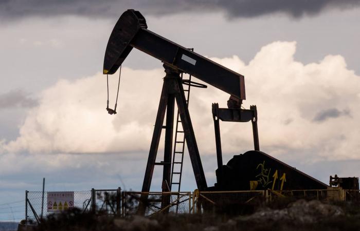 اليوان
      مقابل
      الدولار...
      هل
      يغير
      توتر
      «هرمز»
      قواعد
      اللعبة
      النقدية؟