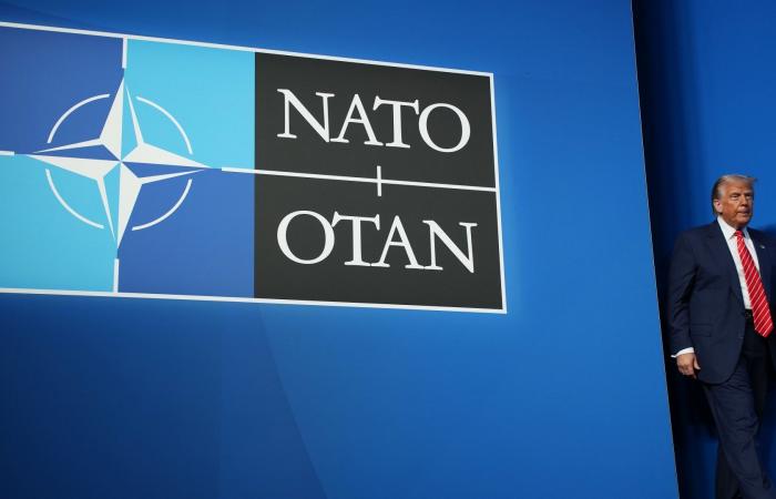 لماذا طلب ترامب مساعدة الناتو في تأمين مضيق هرمز؟ وكيف رد الحلف؟