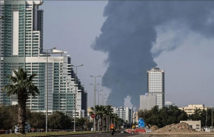 الدفاعات
      الخليجية
      تسقط
      عشرات
      الصواريخ
      والمسيرات
      الإيرانية