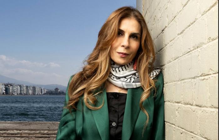 سوسن
      قاعود:
      النجاة
      من
      الحرب
      ليست
      نهاية
      القصة