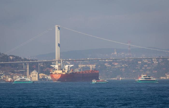 سلاسل
      الإمداد
      في
      مهب
      الريح:
      «حرب
      هرمز»
      التهديد
      الأكبر
      منذ
      الجائحة