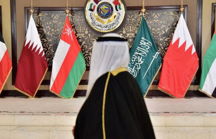 الصين
      تقيّد
      طرح
      شركات
      مسجلة
      خارجياً
      في
      بورصة
      هونغ
      كونغ