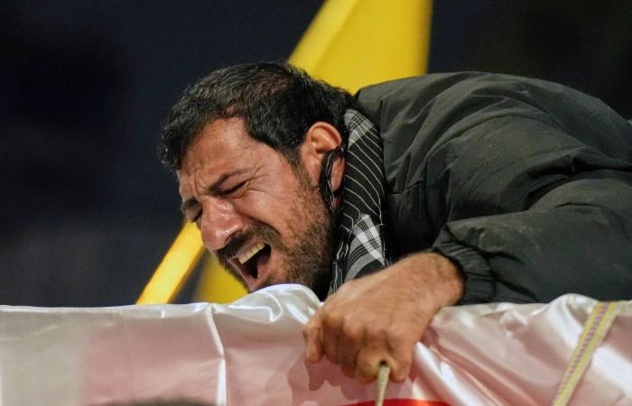 أنباء
      عن
      انسحاب
      الجيش
      العراقي
      من
      مقار
      «الحشد»