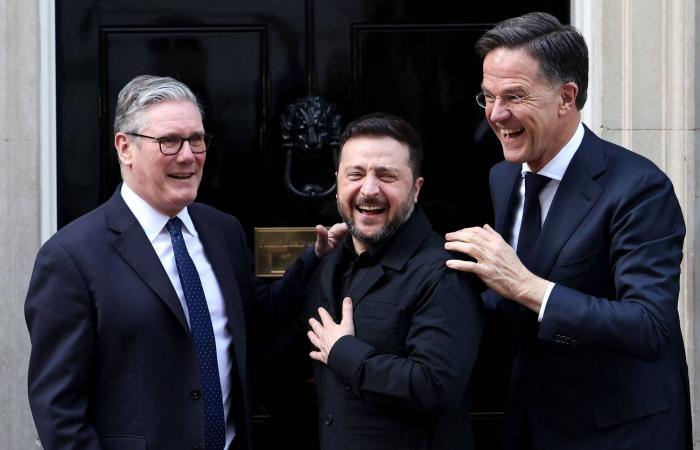 إستونيا
      لا
      تستبعد
      المشاركة
      في
      حماية
      السفن
      بمضيق
      هرمز