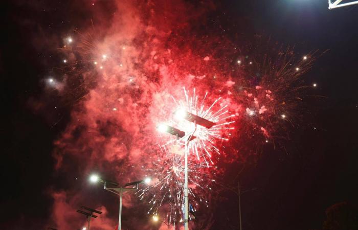 عدن
      تستذكر
      تحريرها
      من
      الحوثيين
      بإسناد
      تحالف
      دعم
      الشرعية