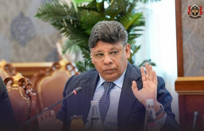 ليبيا:
      ضغوط
      «عائلة
      القذافي»
      تتصاعد
      لكشف
      قتلة
      سيف
      الإسلام