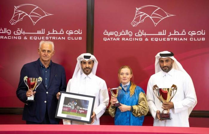 المهرة «أنيقة» تفوز بكأس الجميل