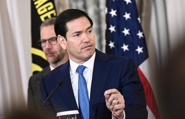 واشنطن
      توجّه
      بعثاتها
      حول
      العالم
      بمراجعة
      أمنية
      عاجلة