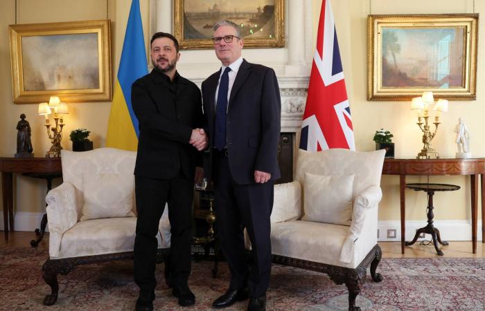 كالاس
      لعراقجي:
      المرور
      الآمن
      عبر
      مضيق
      هرمز
      «أولوية
      لأوروبا»