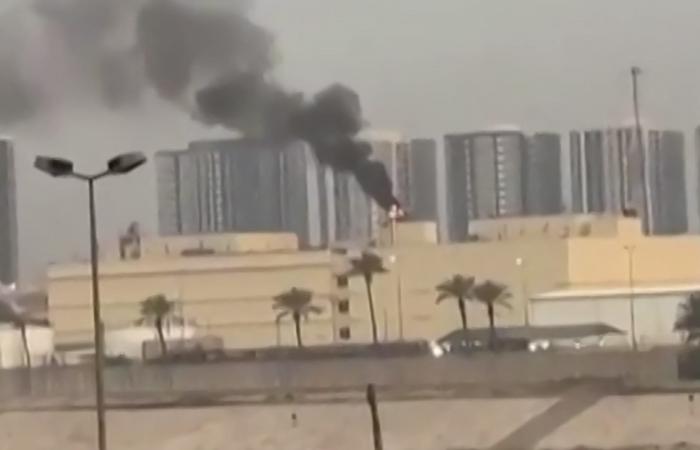 "كتائب حزب الله" العراقية تضع شروطًا لوقف هجماتها على السفارة الأمريكية