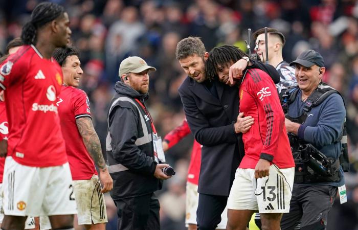 اتحاد
      الكرة
      الإسباني
      يلغي
      ودية
      مصر
      ومحاولات
      لإنقاذ
      المباراة