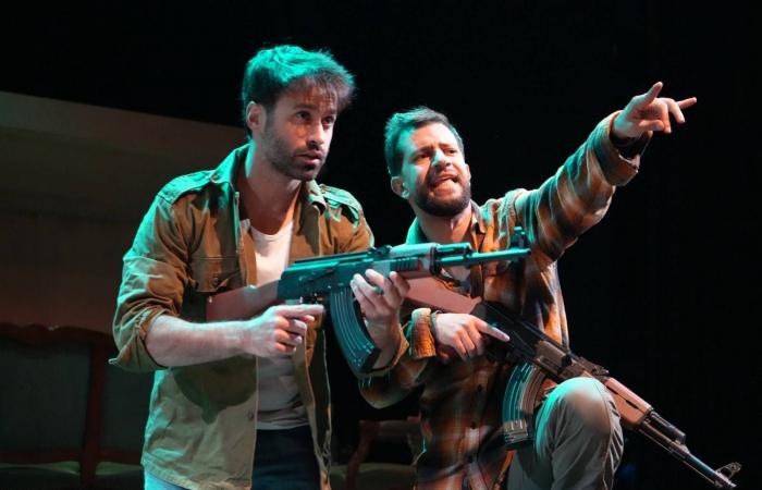  مصر
      لتوثيق
      المواويل
      والرقصات
      الشعبية
      رقمياً