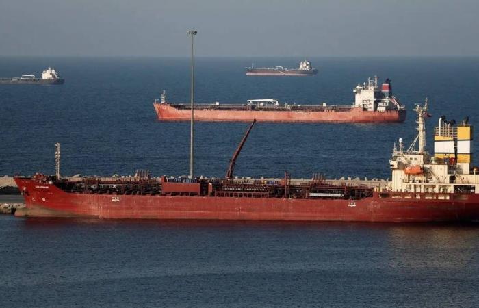 روسيا
      تندد
      بضربة
      أميركية
      إسرائيلية
      قرب
      محطة
      بوشهر
      النووية
      الإيرانية