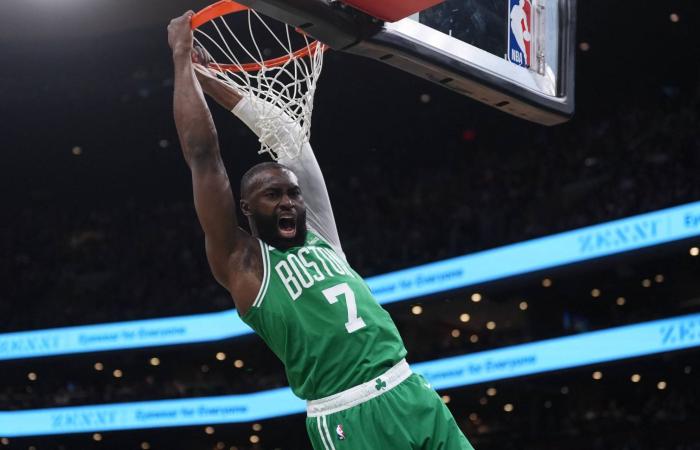 محمد
      صلاح
      يعود
      للحياة
      في
      «أنفيلد»؟